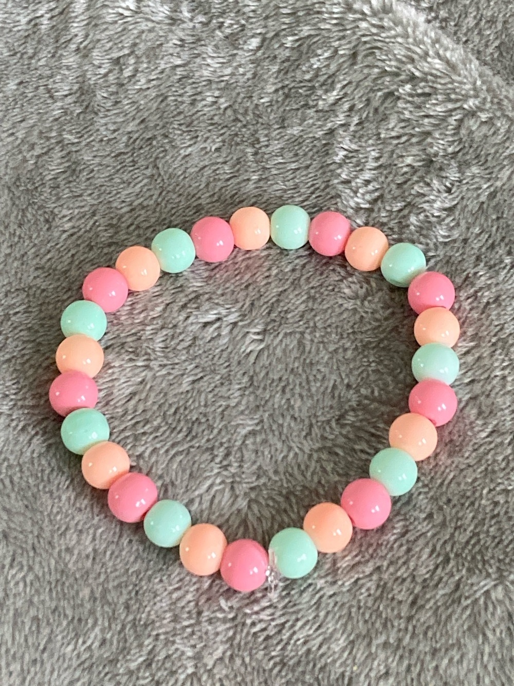Light pastel beaded bracelet